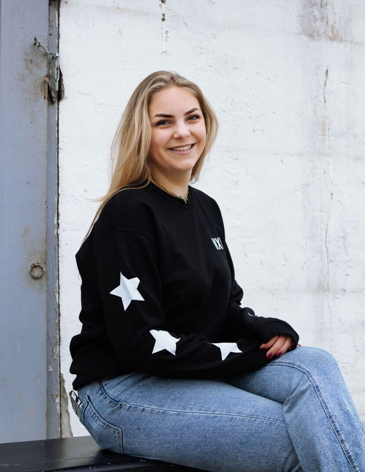De Zwarte Noor Sweater Met Witte Sterren