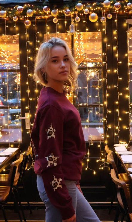 De Bordeaux Noor Sweater Met Panter Sterren